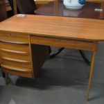 436 6270 WRITING DESK